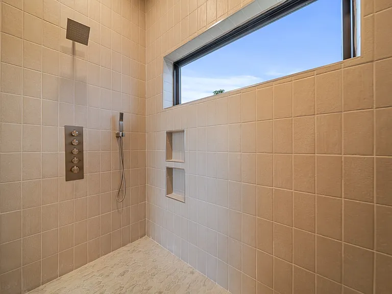 6011 Hill Cir — Photo 52