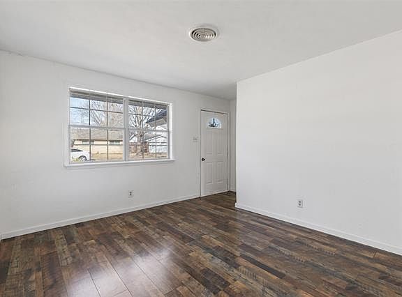 5th image of 5612 Bonnie Wayne St