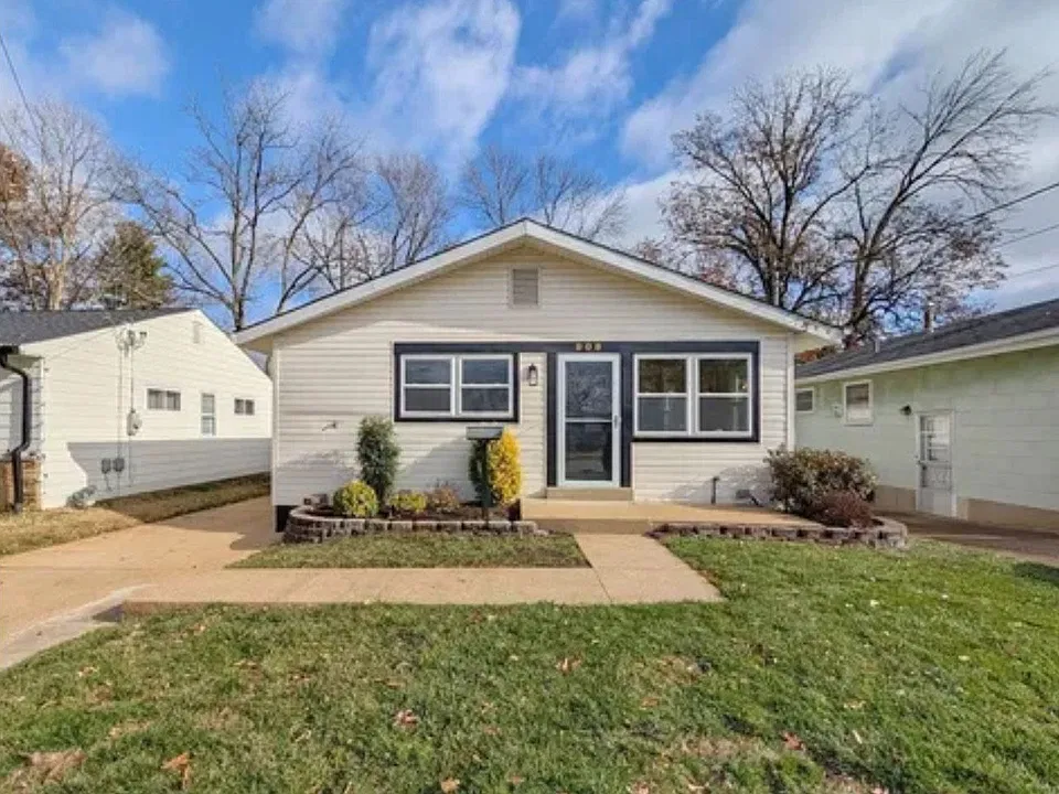 908 Des Peres Rd