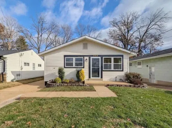 908 Des Peres Rd, Saint Louis, MO 63131
