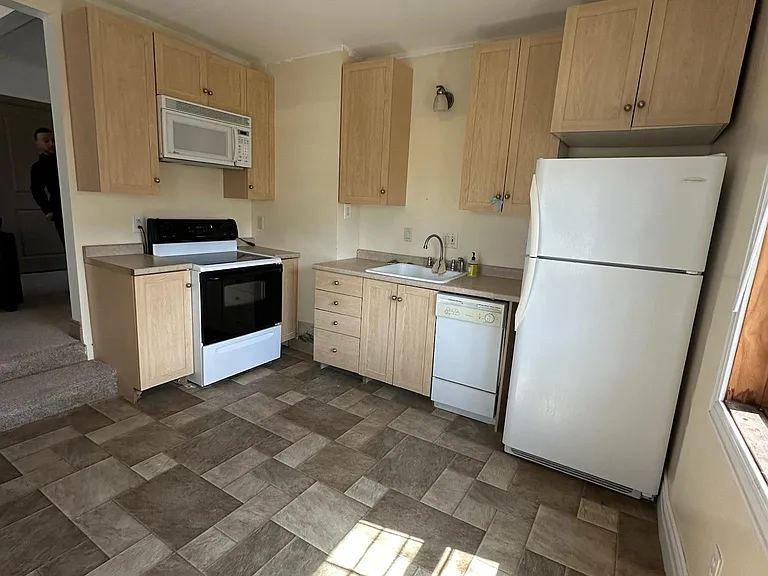 290 Lexington Ave #2 — Photo 4