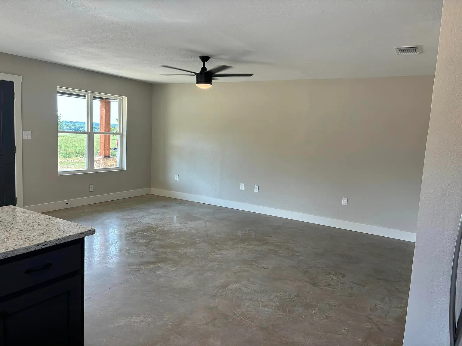 3 bed, 1610 sqft, $1,700 — Photo 3
