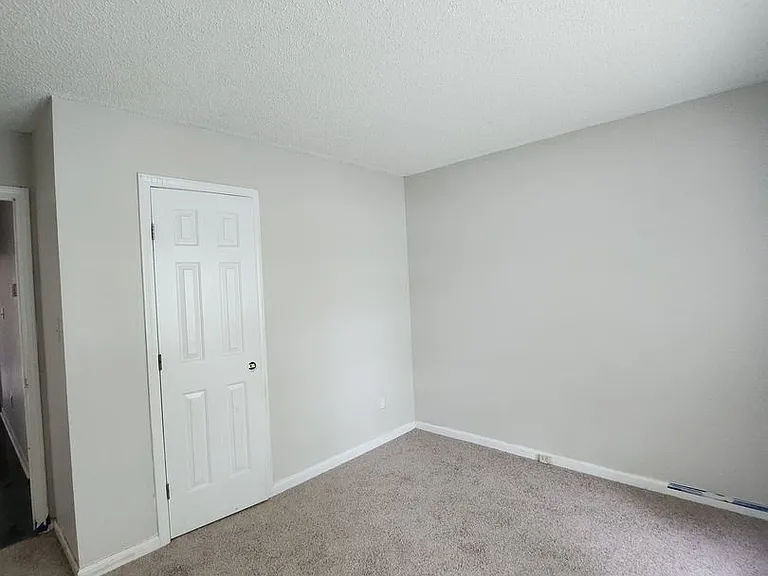 3000 Fairglen Rd — Photo 7
