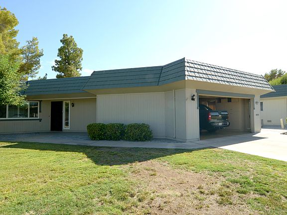 2nd image of 10419 W Pineaire Dr