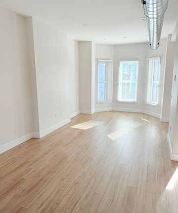 4th image of 101 Westford St #2