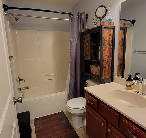 6417 Creekbend Dr — Photo 12