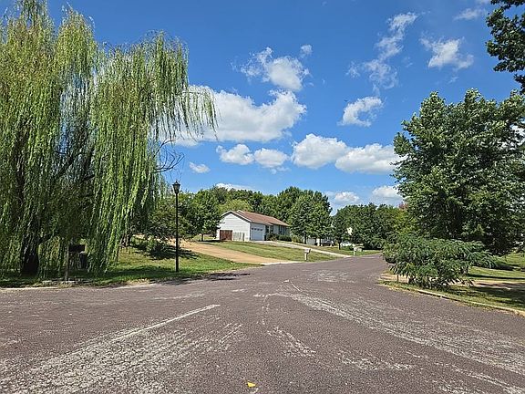 4th image of 6320 Rainbow Rdg