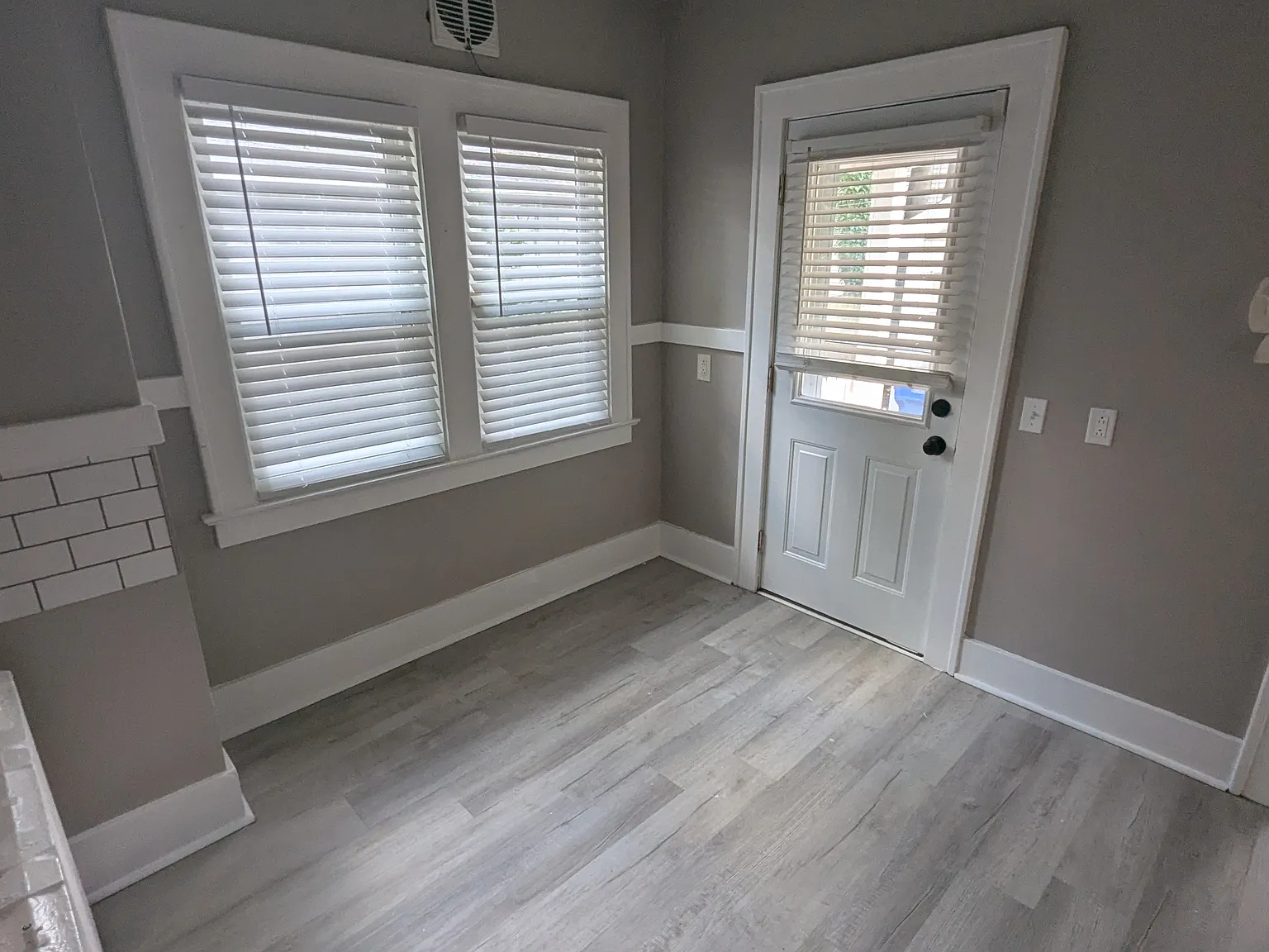 3 bed, 3484 sqft, $2,300 — Photo 3