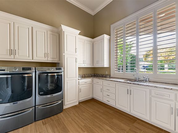 4th image of 6009 Rose Grove Ct