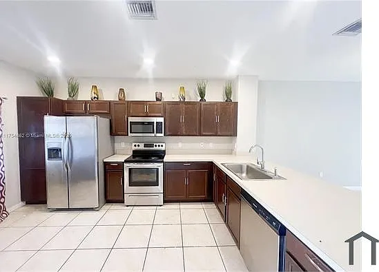 18216 NW 29th Ct