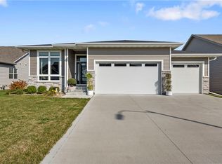 105 NE 22nd Cir, Grimes, IA 50111