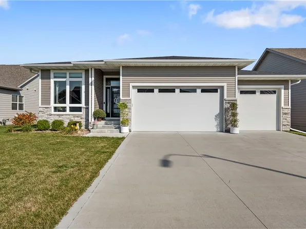 105 NE 22nd Cir, Grimes, IA 50111