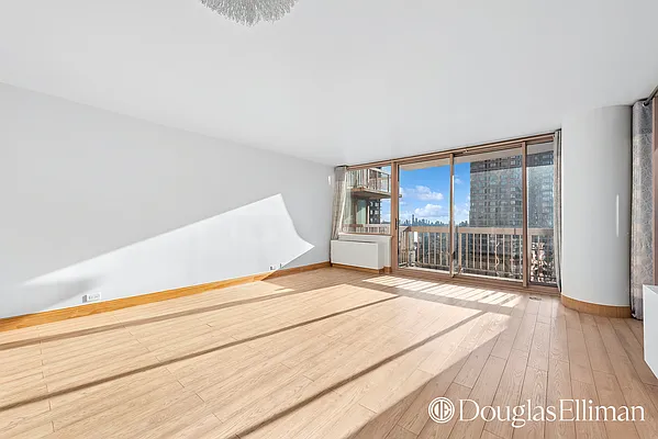 Rented by Douglas Elliman | media 25