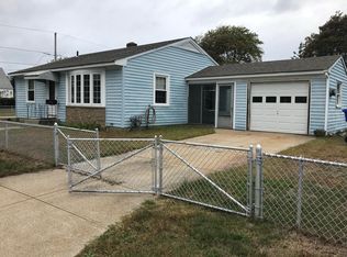 100 Oregon Ave, Pawtucket, RI 02861