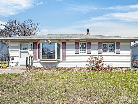 5th image of 2704 Wedgewood Rd