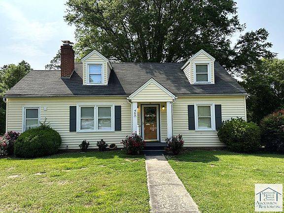 2nd image of 469 Woodlawn Dr