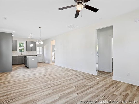 4th image of 601 E Bay St