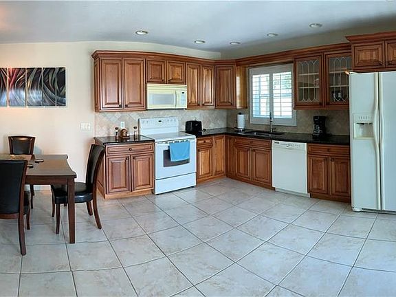 4th image of 340 Pinellas Bayway #202