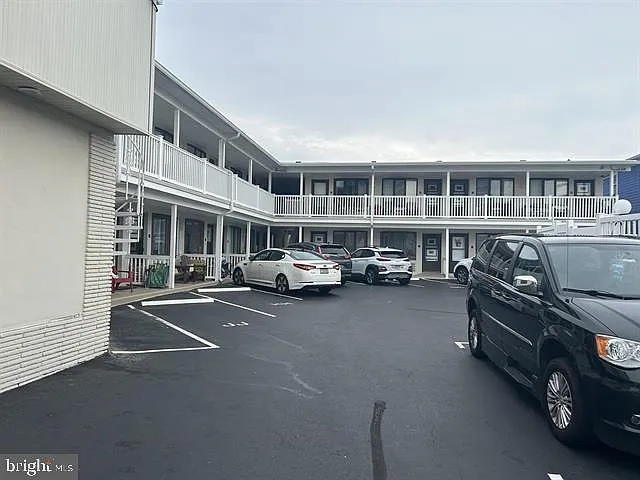 9401 Pacific Ave #7