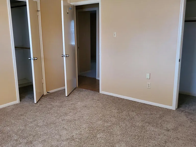 202 Grant St — Photo 9
