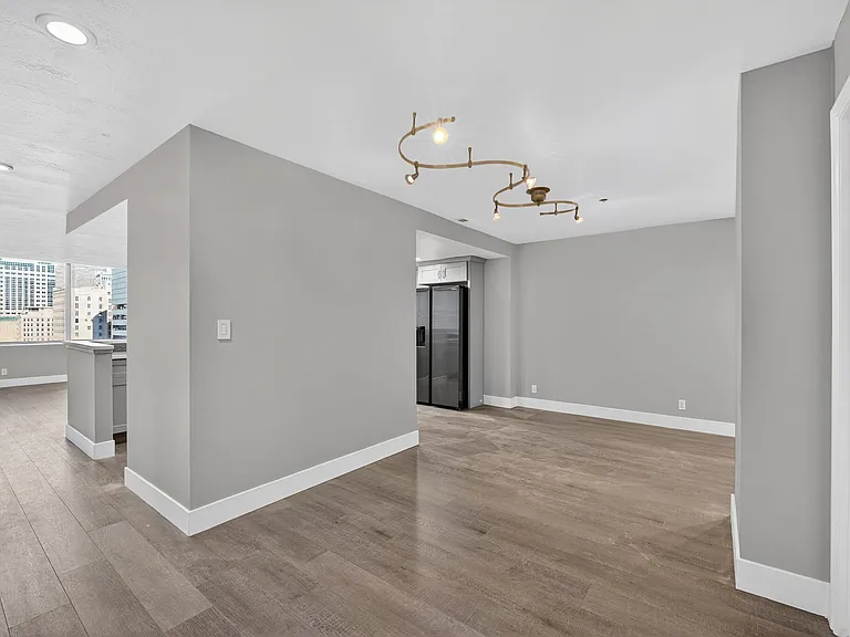 48 W Broadway #1106N — Photo 8