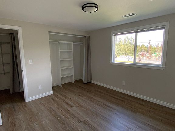 3rd image of 304 S Forest Dr APT 17
