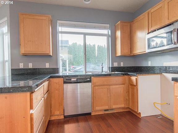 4th image of 3101 NE 120th Ave