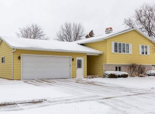 614 Pierce Ave, Little Chute, WI 54140