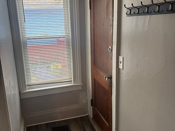 4th image of 93 Colvin St #3