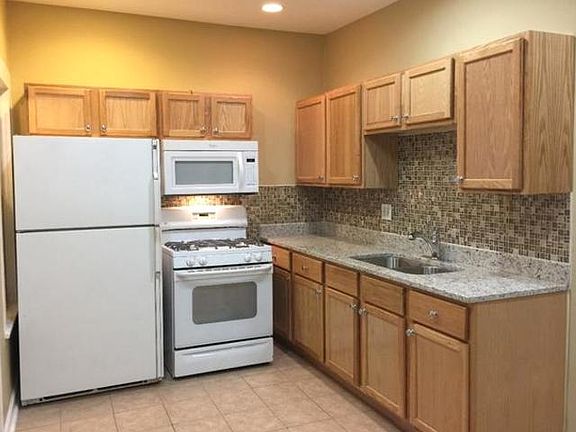 5th image of 424 N Lawndale Ave