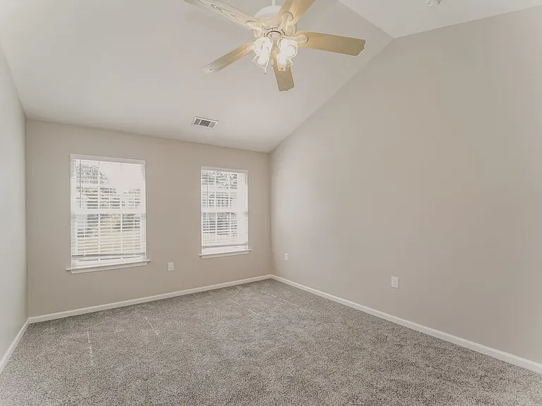6221 Summerour Pl — Photo 10