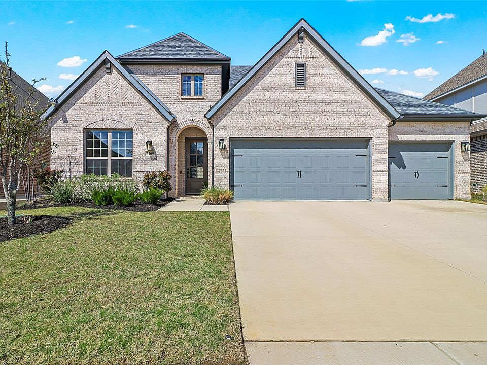 1st image of 3709 Silver Birch Dr