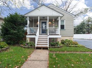 437 N Stiles St, Linden, NJ 07036