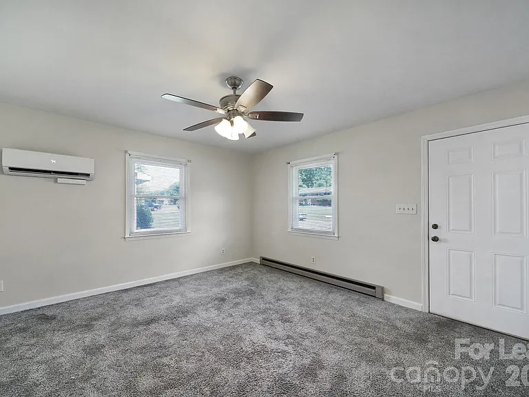 4301 Briarhill Dr — Photo 15