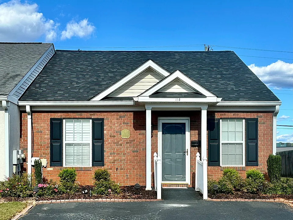 114 Leyland Ct #114