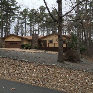 15 Del Camino Ln, Hot Springs, AR, 71909