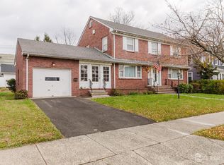 11 Edgeworth Pl, New Brunswick, NJ 08901