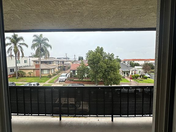 BALCONY OFF LIVING ROOM WITH HARBOR VIEW