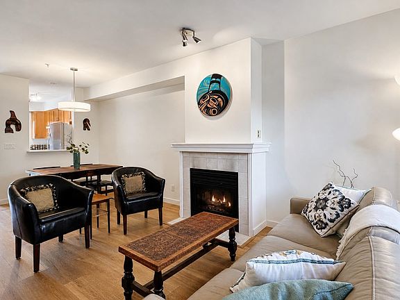 2nd image of 915 Tobruck Ave #13