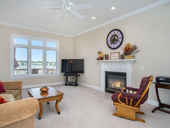 3rd image of 13110 Blueberry Ln