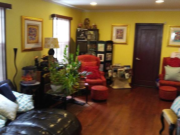 5th image of 1619 E 91st St