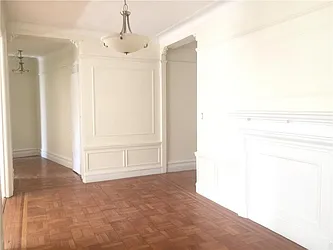 Rented by R New York