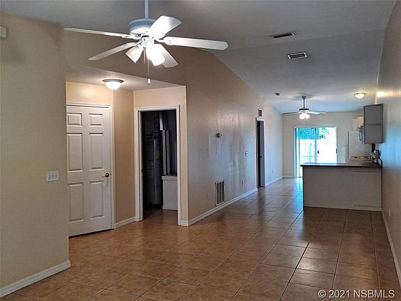 2nd image of 2941-2939 2937 India Palm Dr