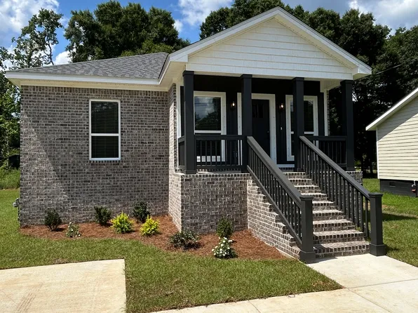 208 Mignionette Ave, Saraland, AL 36571