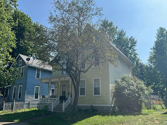 2nd image of 427 Dennis St