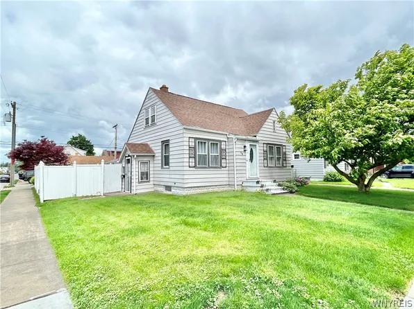 58 Pierce St, Buffalo, NY 14206