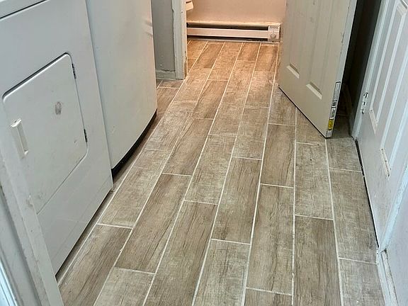5th image of 1357 W 40th St #B