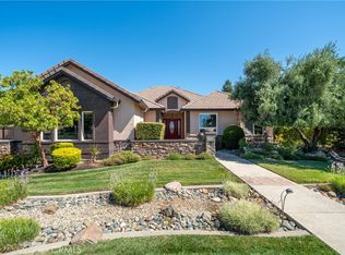 863 Santa Cruz Dr, Redding, CA 96003