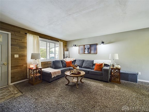 5th image of 620 Southbrook Dr