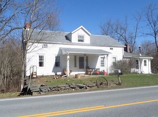 908 N Quaker Ln, Staatsburg, NY 12580